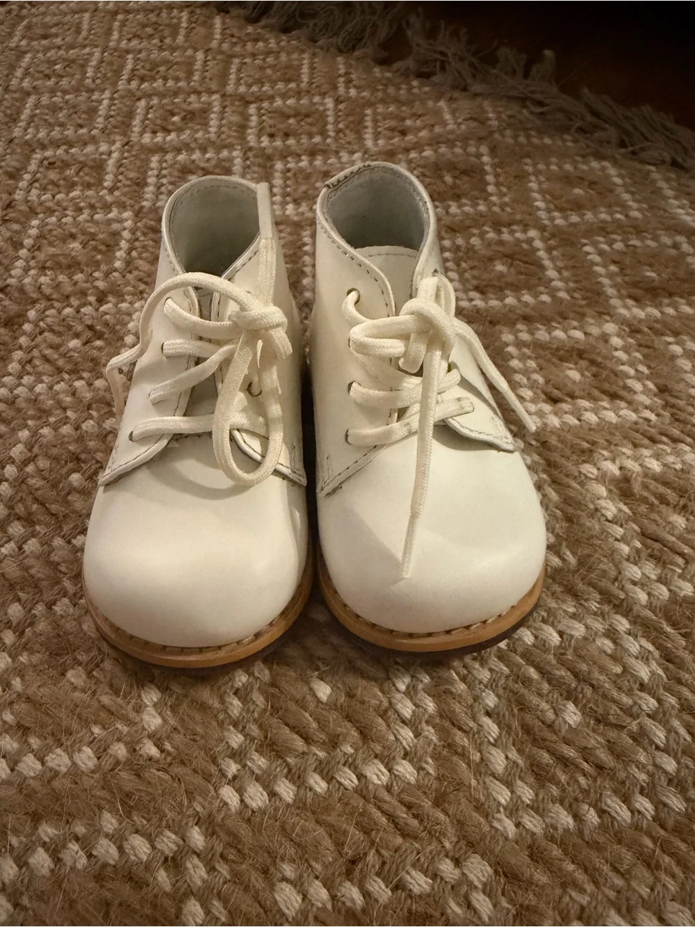 Josmo classic white